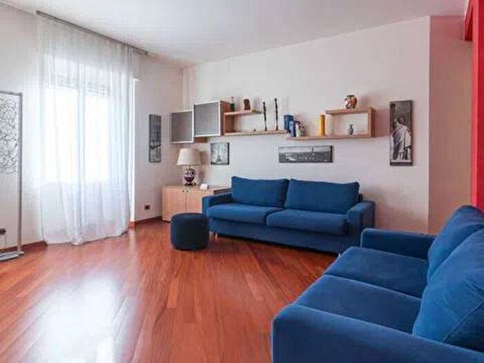 Appartamento bilocale in affitto in Via Francesco Dall'Ongaro, Plebisciti Susa, Milano
