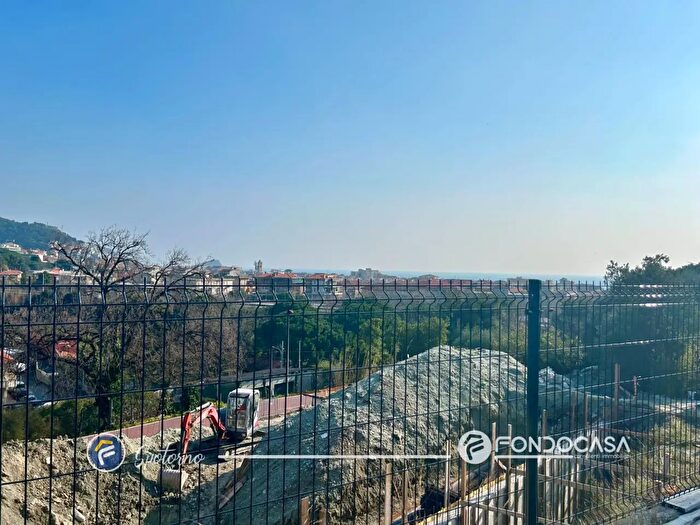 Appartamento trilocale in vendita in Via alla Torre, Spotorno