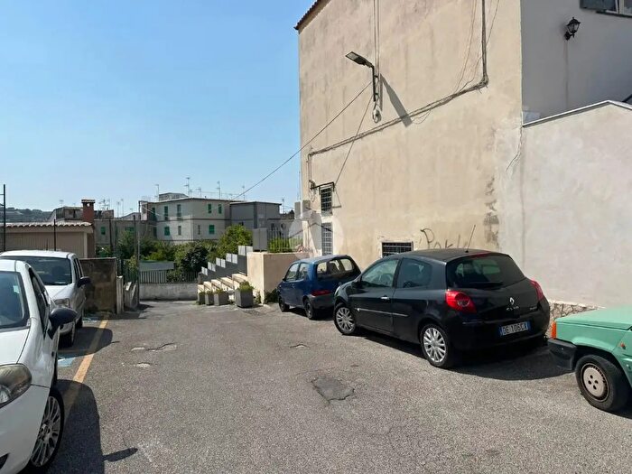 Appartamento bilocale in vendita in Via della Vigna, Bacoli