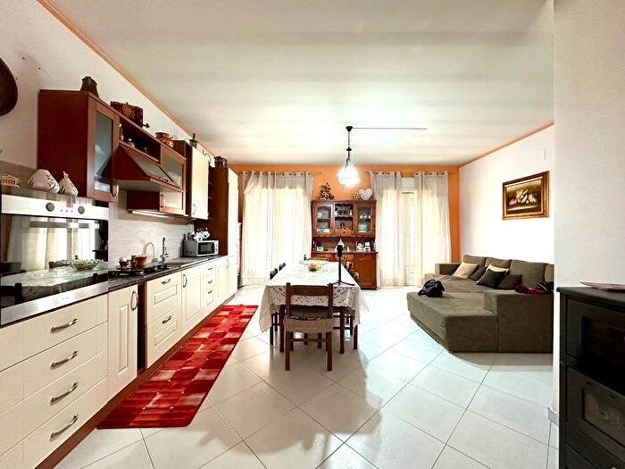 Casa con 5 locali in vendita in Partinico Via Mangiaracina, Partinico