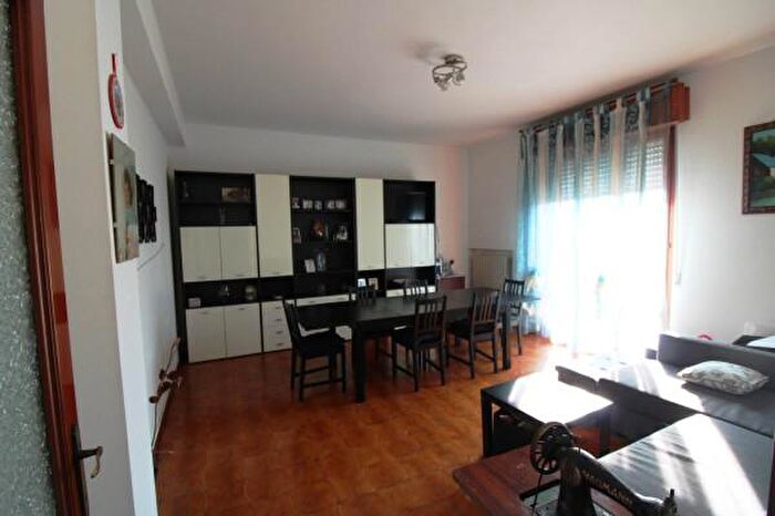 Appartamento con 5 locali in vendita in Via Trieste, Maiolati Spontini