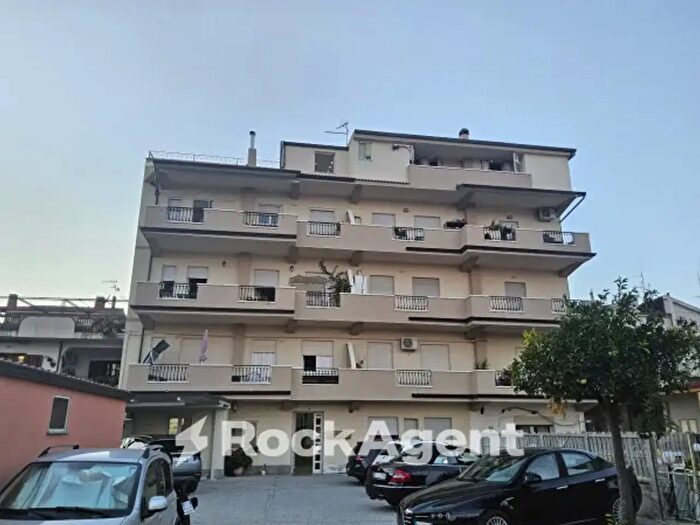 Appartamento trilocale in vendita in Via Aguglia I, Caulonia