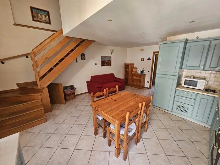 Appartamento trilocale in vendita in Contradella dei Maoni, Caldonazzo