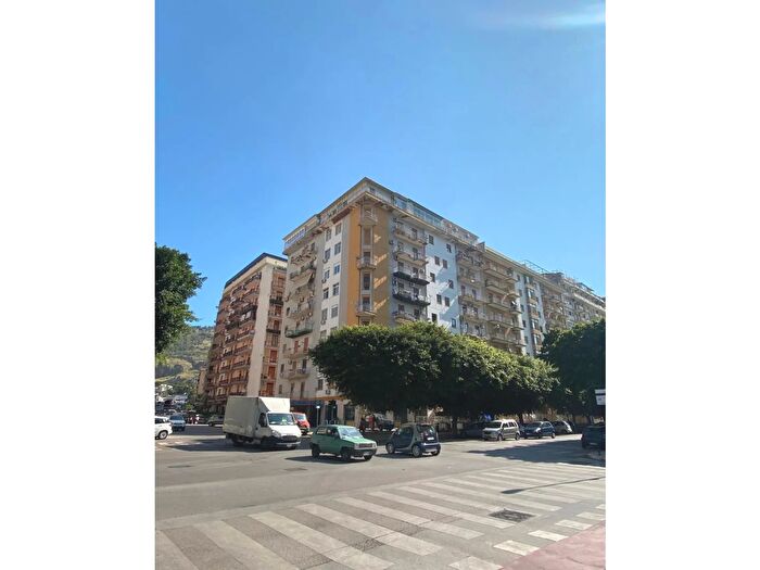 Appartamento quadrilocale in vendita in Palermo