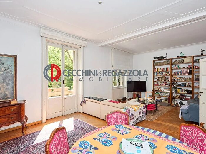 Appartamento con 5 locali in affitto in Via Leone Pancaldo, Milano