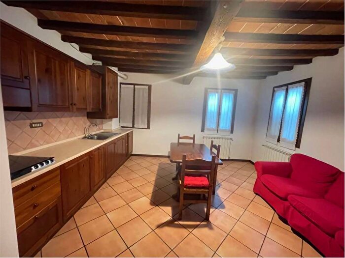 Appartamento trilocale in affitto in Centro, Maranello