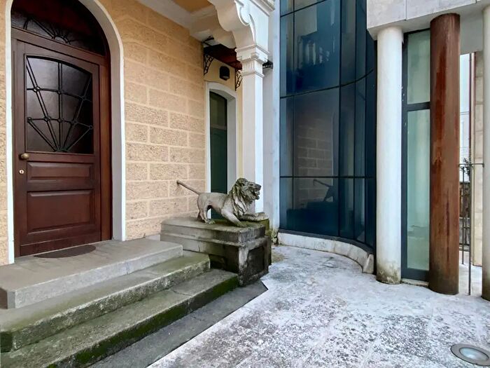 Appartamento quadrilocale in vendita in Viale Verona, Vicenza