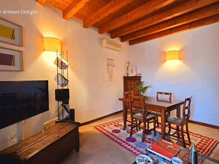 Appartamento bilocale in affitto in piazza Martiri Della Libertà, Veronetta, Verona