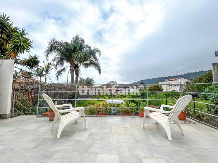 Casa con 7 locali in vendita in Via Ariazzi, Acireale