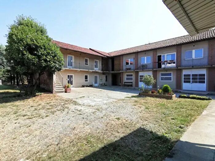Casa con 6 locali in vendita in Via Trento, Volpiano