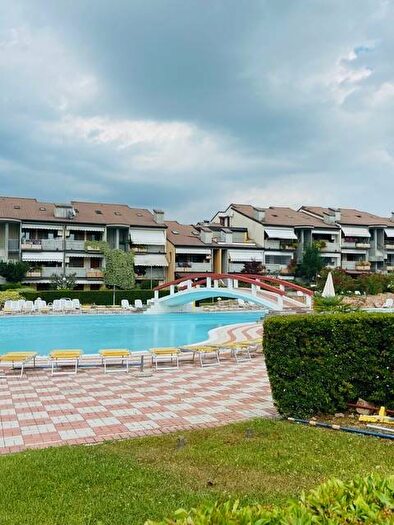 Appartamento quadrilocale in affitto in Via Giulio Cesare, Rivoltella, Desenzano del Garda