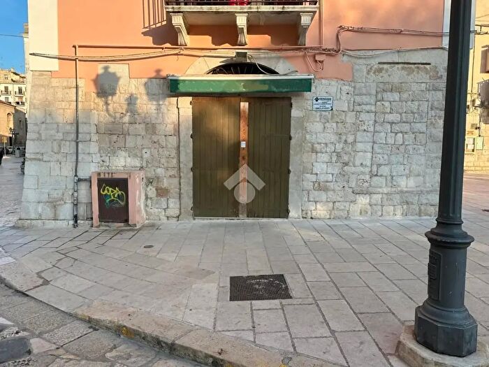 Appartamento monolocale in vendita in Locale Piazza Plebiscito, Barletta