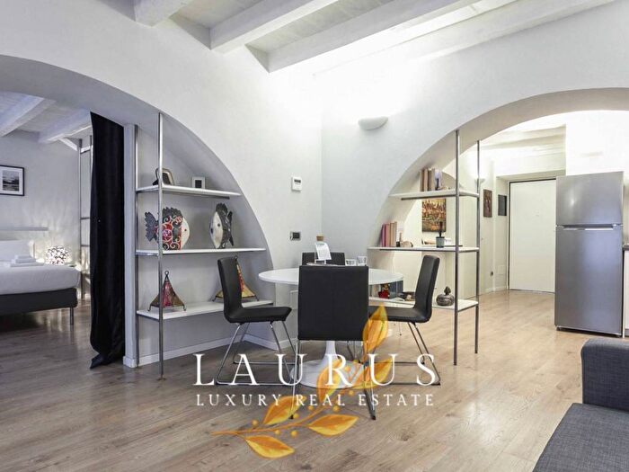 Appartamento bilocale in affitto in Via Gaspare Rosales, Garibaldi Corso Como, Milano