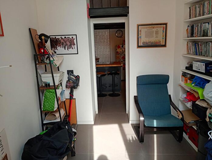 Appartamento trilocale in affitto in Salita Ospedale Suor Orsola alla Riviera, Napoli