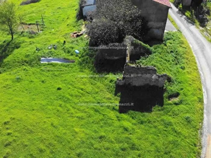 Casa con 6 locali in vendita in Zona Campagna, Certaldo