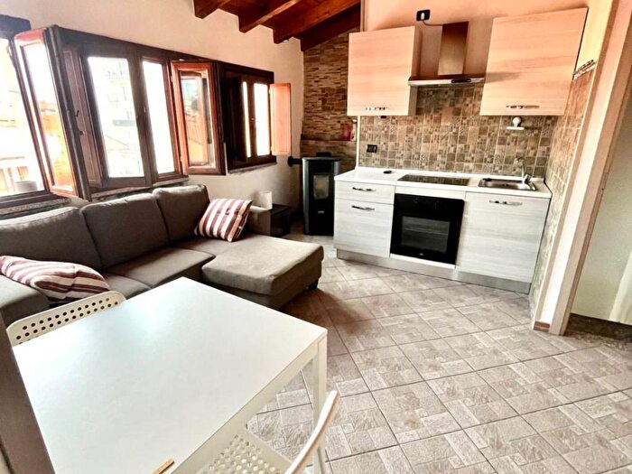 Appartamento bilocale in affitto in Via Eugenio Villoresi, Centro, Somma Lombardo