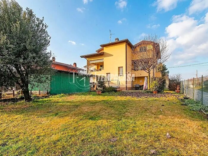 Casa con 7 locali in vendita in Via Patrioti B, Guanzate