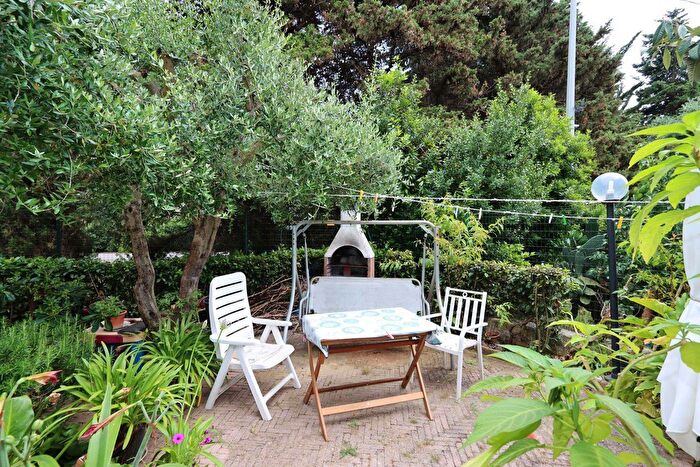 Casa con 5 locali in vendita in Via di Montenero a, Livorno