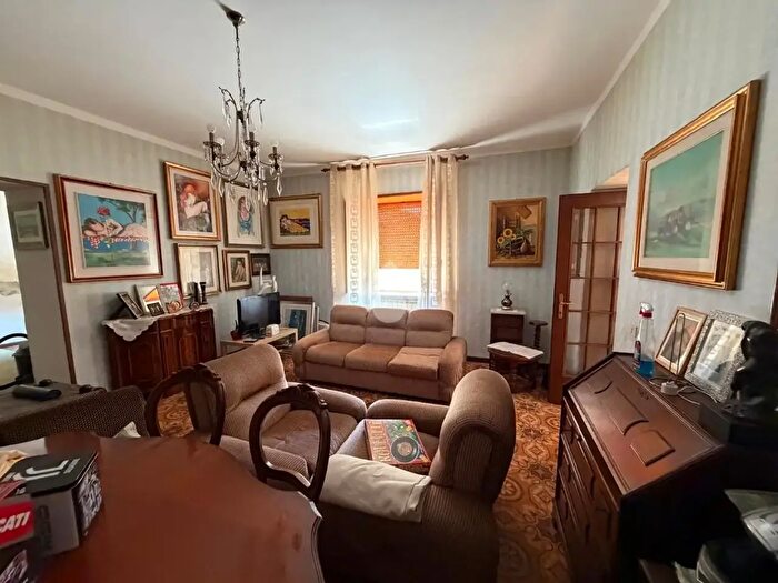 Casa con 6 locali in vendita in Via Raffaele Cadorna, Avezzano
