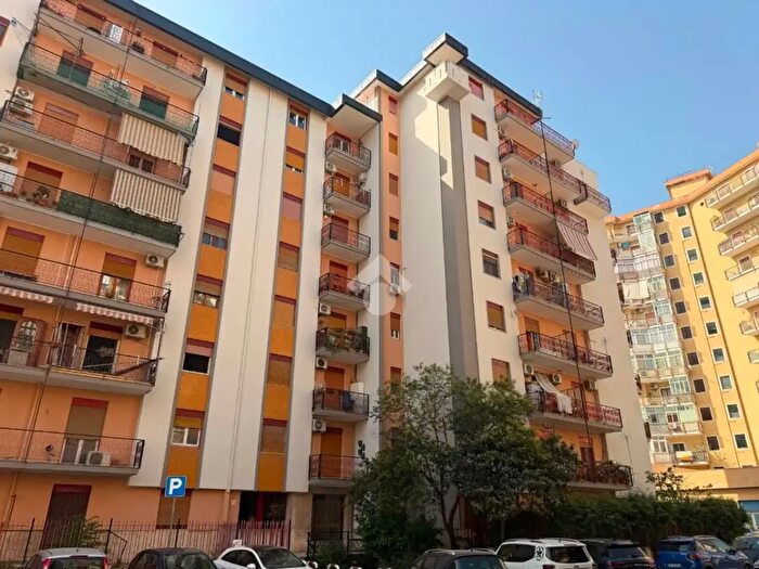 Appartamento quadrilocale in vendita in Via Bernardo Bonaiuto, Palermo