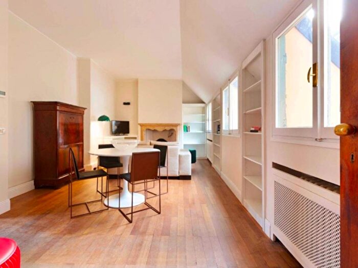 Appartamento trilocale in affitto in Via Bagutta, San Babila, Milano