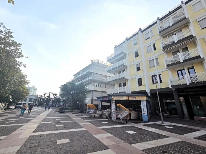 Appartamento in vendita in Viale delle Terme, Abano Terme