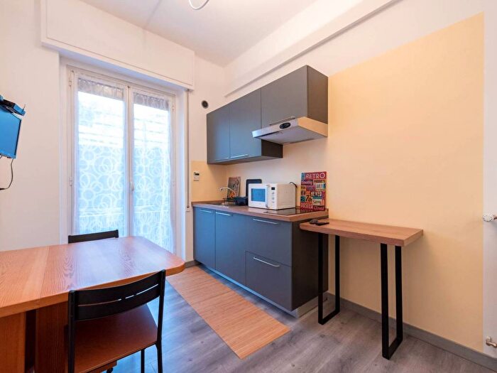 Appartamento bilocale in affitto in Via Giovanni Descalzo, Quarto, Genova