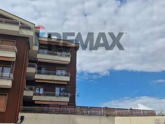 Appartamento trilocale in vendita in Viale Ippodromo, Varese