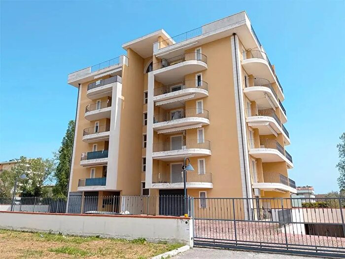 Appartamento trilocale in vendita in Via Ercole Falo, Alba Adriatica