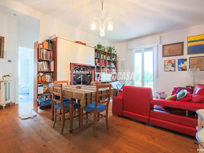 Appartamento con 5 locali in vendita in Via Alessandro Scorzoni, Bologna