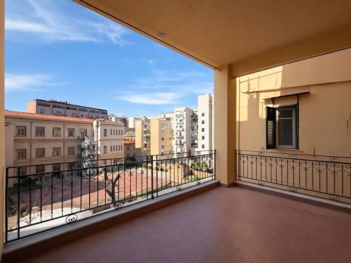 Appartamento con 6 locali in vendita in Via Cuba, Palermo