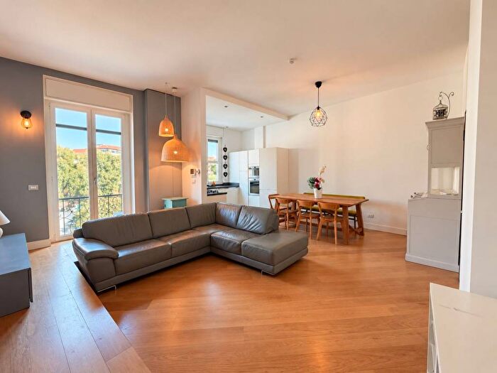 Appartamento trilocale in affitto in Viale Sabotino, Porta Romana Medaglie d'Oro, Milano