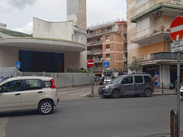 Appartamento bilocale in vendita in Via Montevergine, Napoli