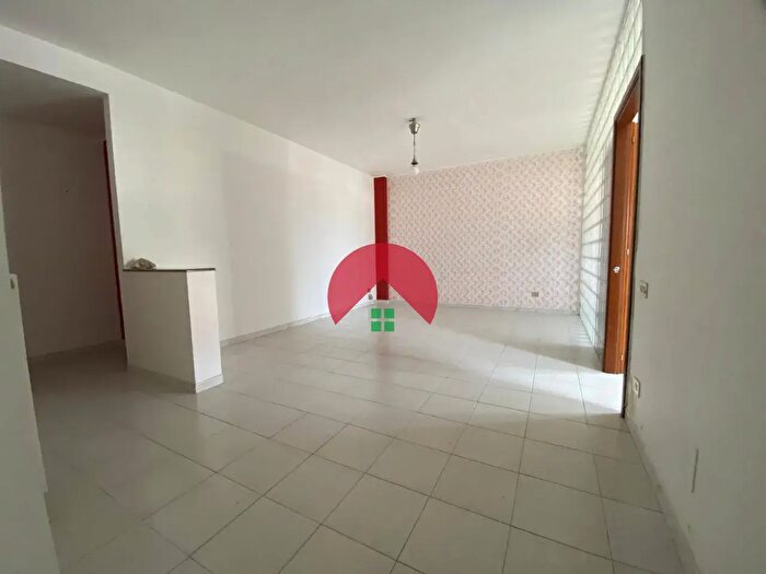 Appartamento trilocale in vendita in Via Potenza, Matera