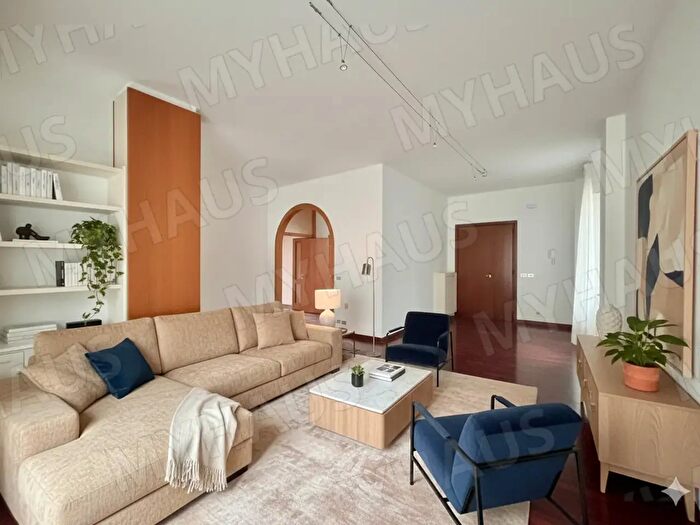 Appartamento trilocale in vendita in Viale Cesare Abba, Cesenatico