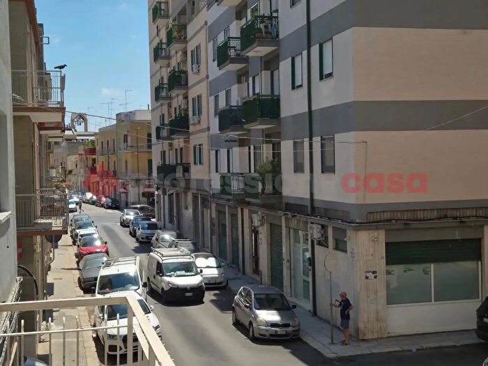 Appartamento trilocale in vendita in Via Settimio Severo, Brindisi