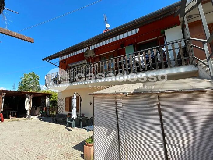 Appartamento trilocale in vendita in Via Settimo, Leini