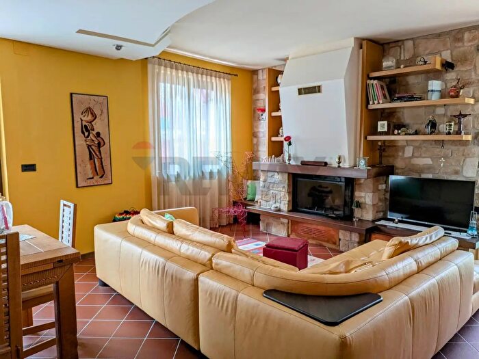 Casa quadrilocale in vendita in Pian Camuno