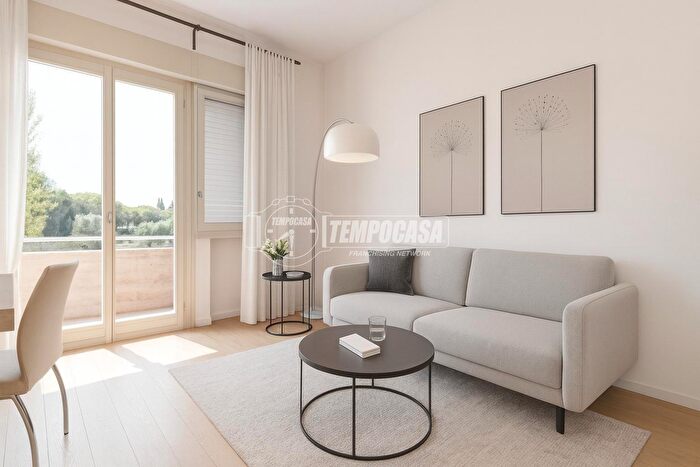 Appartamento trilocale in vendita in Desenzano Del Garda