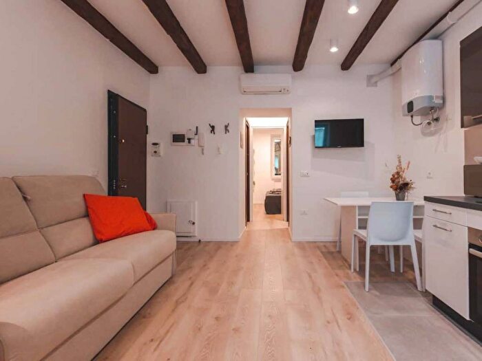 Appartamento bilocale in affitto in Via Sara Davis, Roiano, Trieste