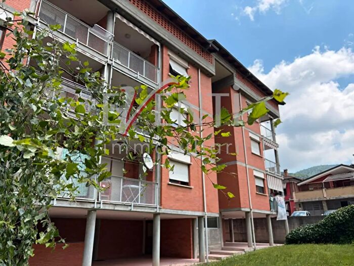Appartamento quadrilocale in vendita in Via Roma, Villar Perosa