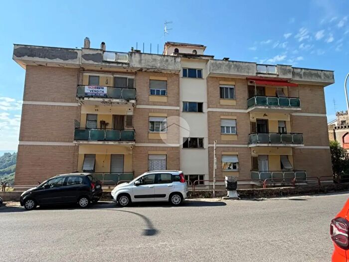 Appartamento trilocale in vendita in Via Porta Sabauda, Paliano