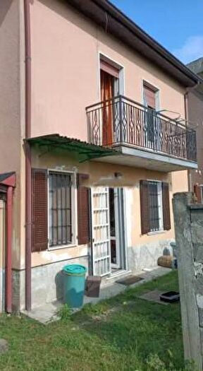 Casa quadrilocale in vendita in Via del Sole, Giussago