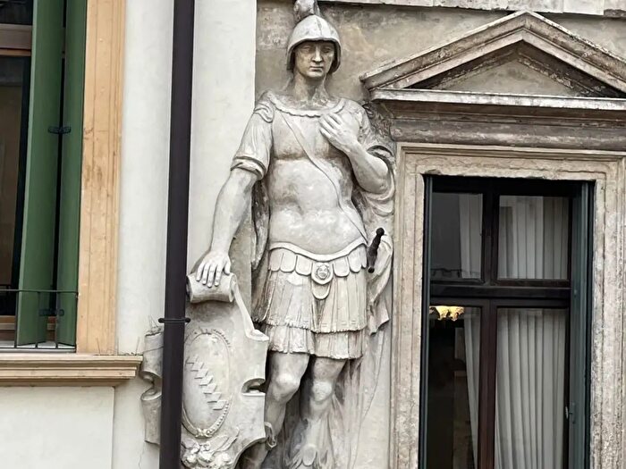 Appartamento con 5 locali in vendita in Contra San Marcello, Vicenza