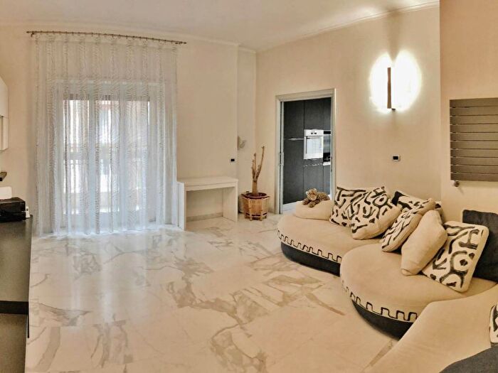Appartamento con 5 locali in affitto in Via Giuseppe Gatteschi, Bologna, Roma