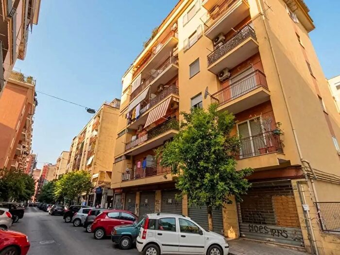 Appartamento quadrilocale in vendita in Via XX Settembre, Salerno