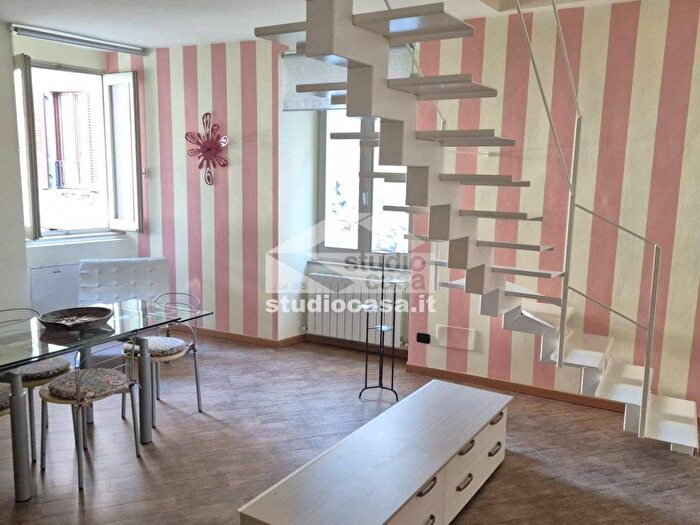 Appartamento trilocale in affitto in Lovere