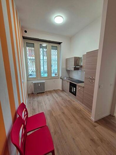 Appartamento bilocale in affitto in Viale Coni Zugna, Solari, Milano