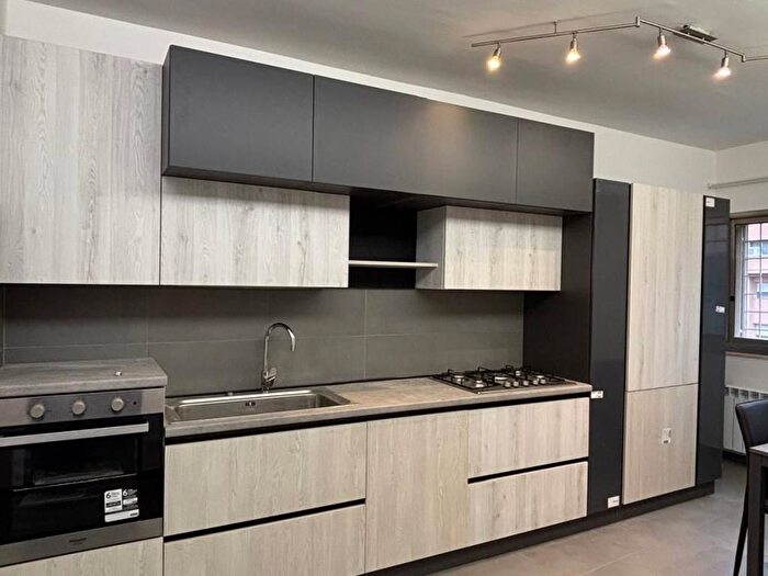 Appartamento con 5 locali in affitto in Via Elio Lampridio Cerva, Fonte Meravigliosa, Roma