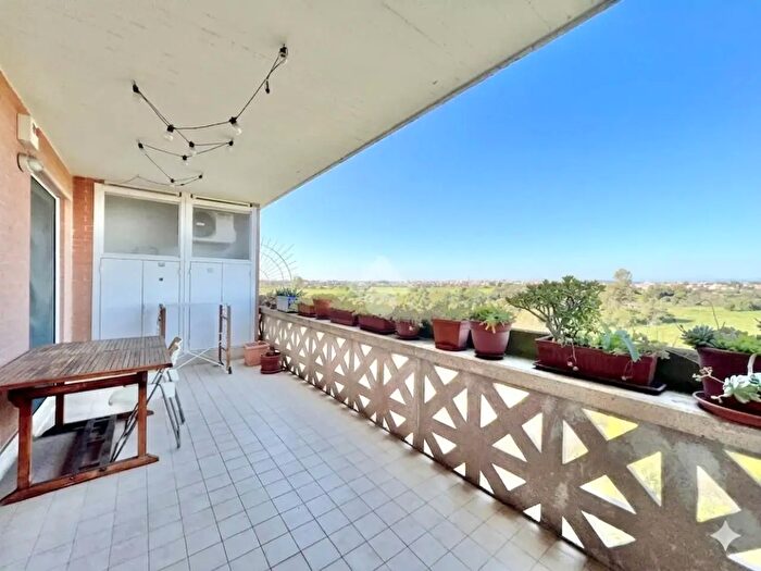 Appartamento bilocale in vendita in Via Roberto Ago, Roma